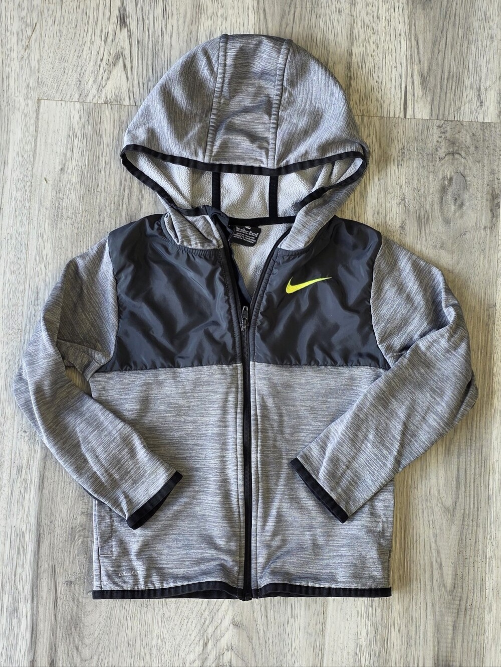 Nike Boys Size 6 Dri-FIT Full-Zip Hoodie Jacket